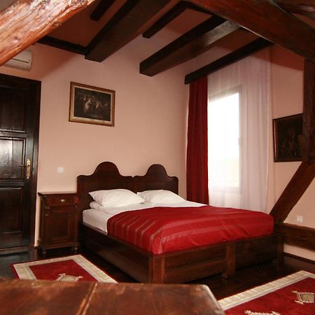 Hotel Poesis 사투마레 외부 사진