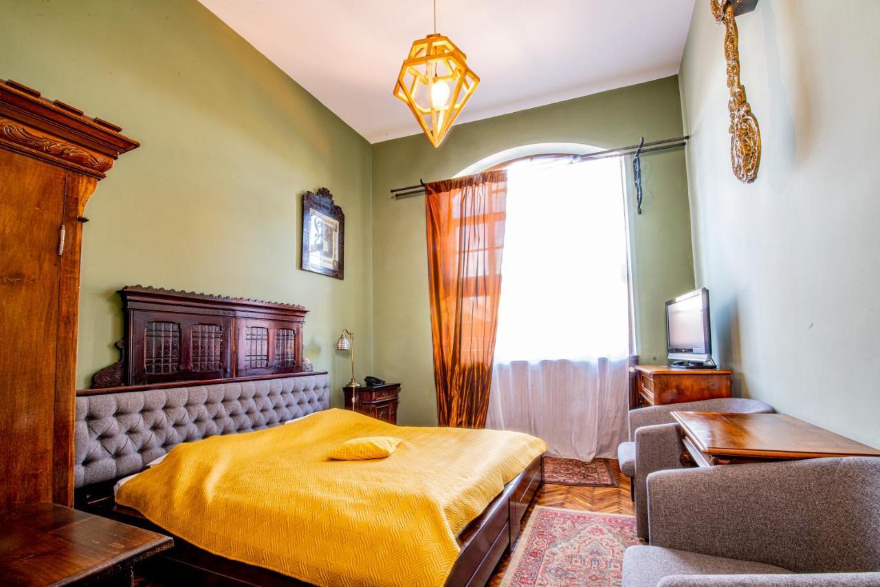 Hotel Poesis 사투마레 외부 사진