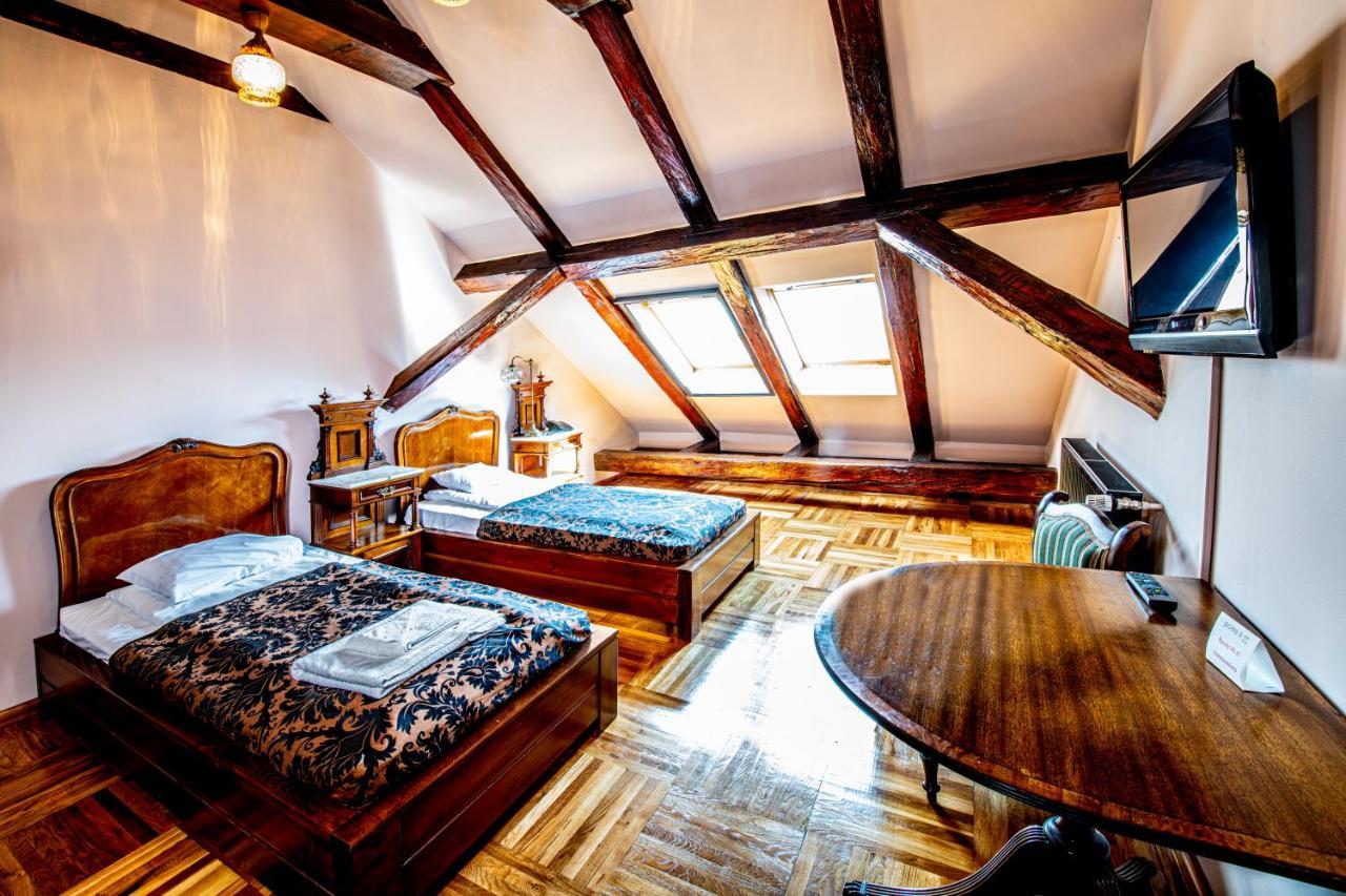 Hotel Poesis 사투마레 외부 사진