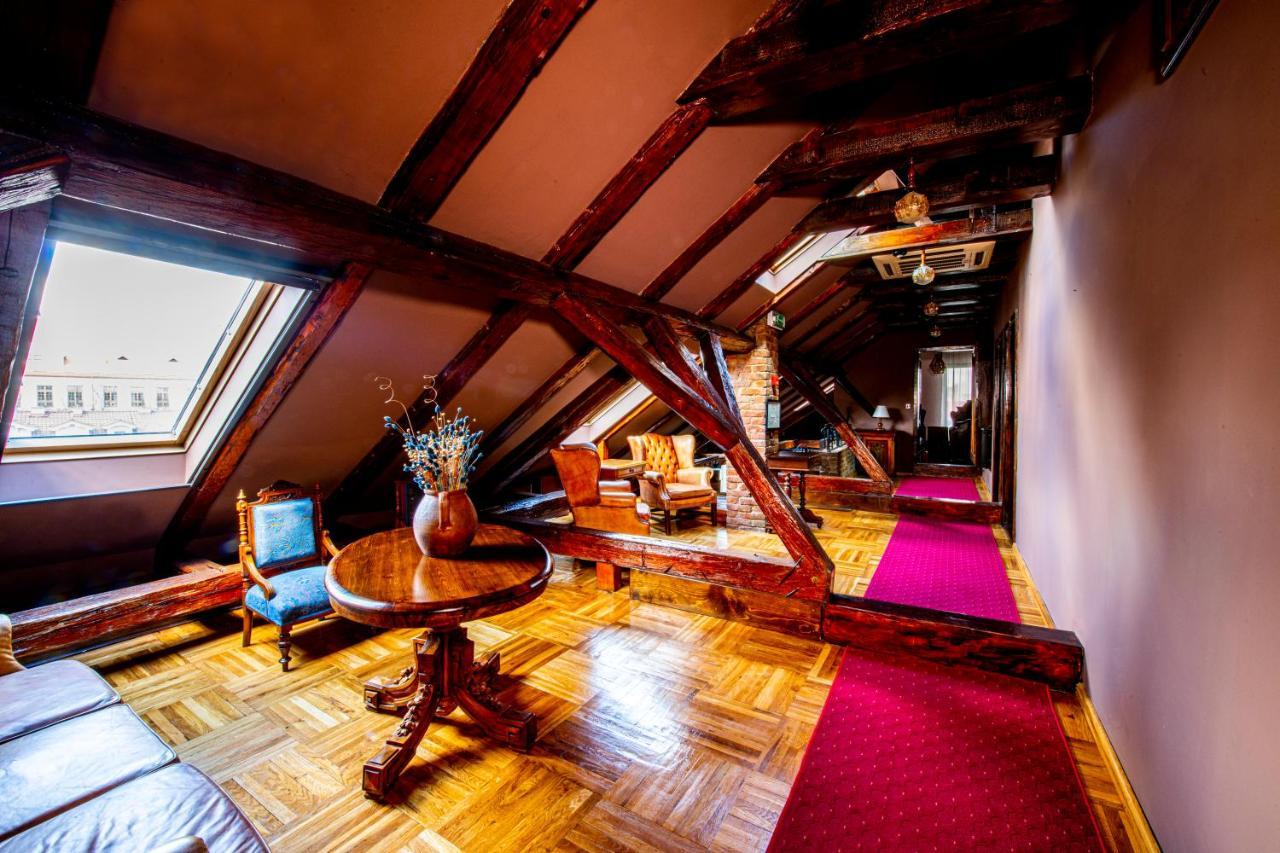 Hotel Poesis 사투마레 외부 사진